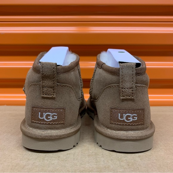 UGG Classic Ultra Mini Women’s Chestnut Boot - Picture 5 of 10